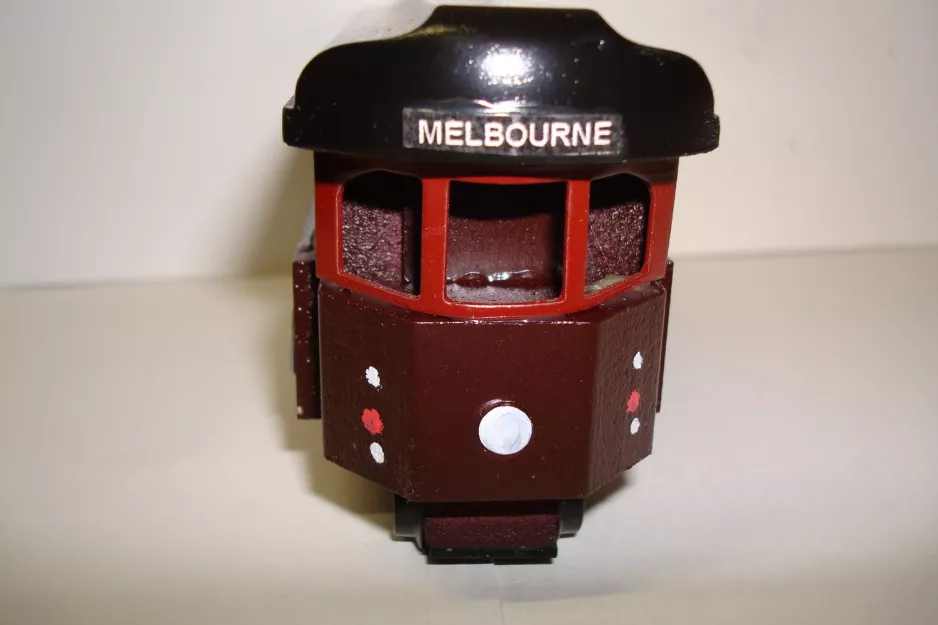Modellstraßenbahn: Melbourne, die Vorderseite der hölzernen Spielzeugstraßenbahn (2006)