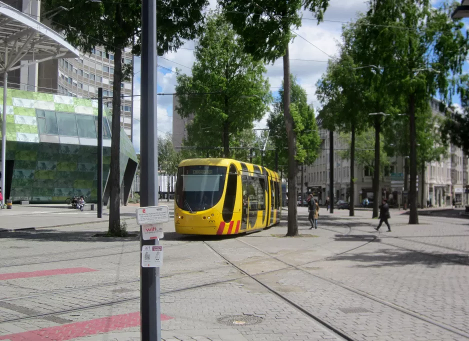 Mülhausen Straßenbahnlinie Tram 1 auf Porte Jeune (2019)