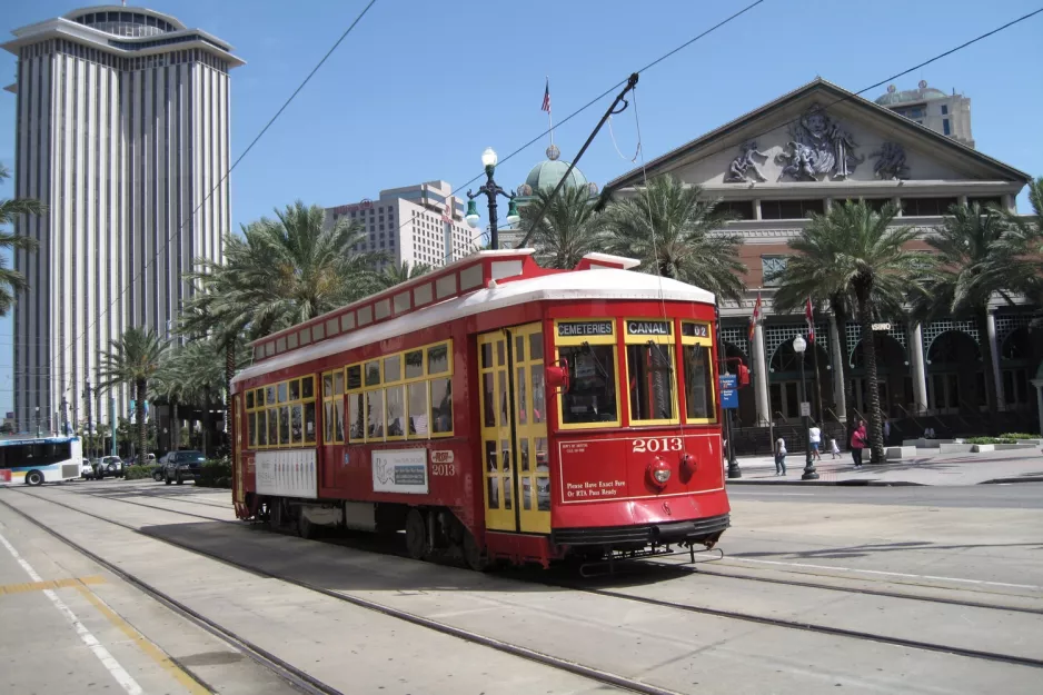 New Orleans Linie 47 Canal Streetcar mit Triebwagen 2013nah Canal / S Peters (2010)