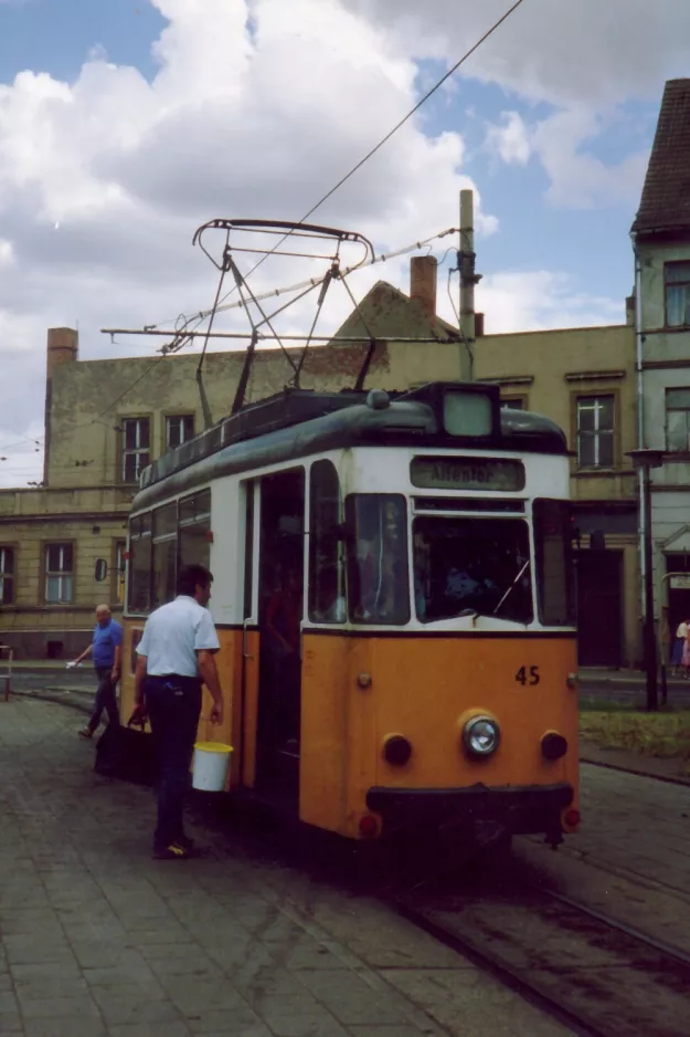 Nordhausen Straßenbahnlinie 2 mit Triebwagen 45nah Nordbrand (1990)