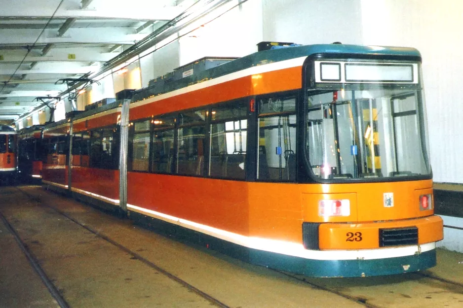 Norrköping Niederflurgelenkwagen 23 innen Stohagsgatan (2005)