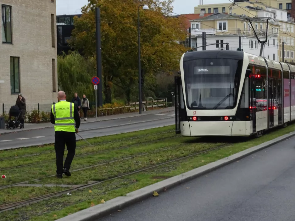 Odense Niederflurgelenkwagen 08 "Eventyret" nahe bei Albani Torv (2023)