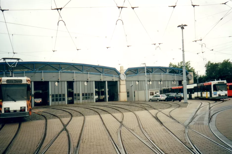 Ostende Gelenkwagen 6049 auf Nieuwpoortsesteenweg (2002)