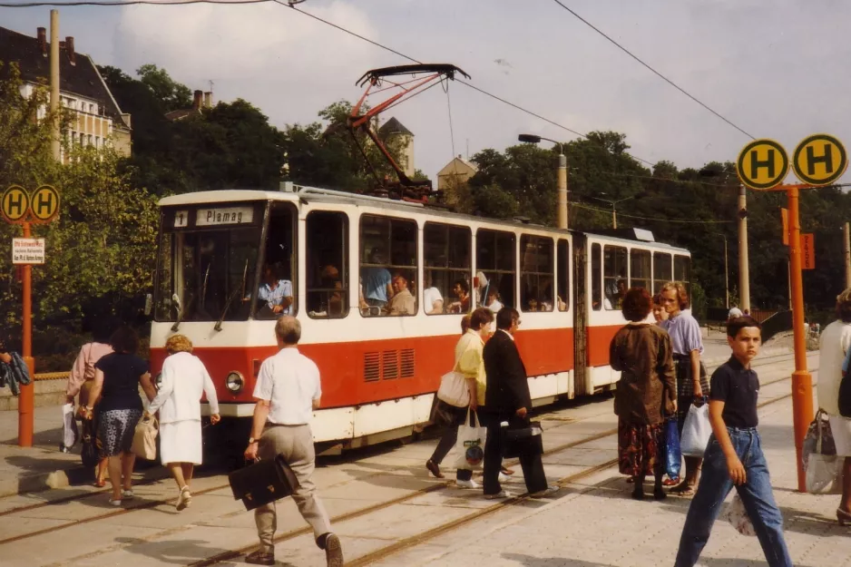 Plauen Straßenbahnlinie 1  am Tunnel (1990)