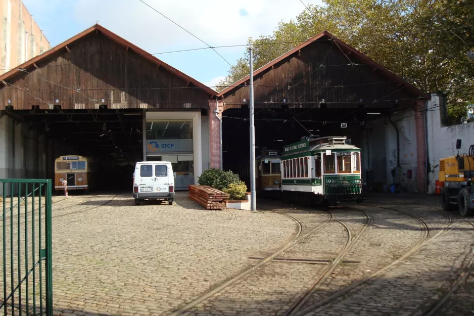 Porto Triebwagen 191 das Depot Massarelos (2008)