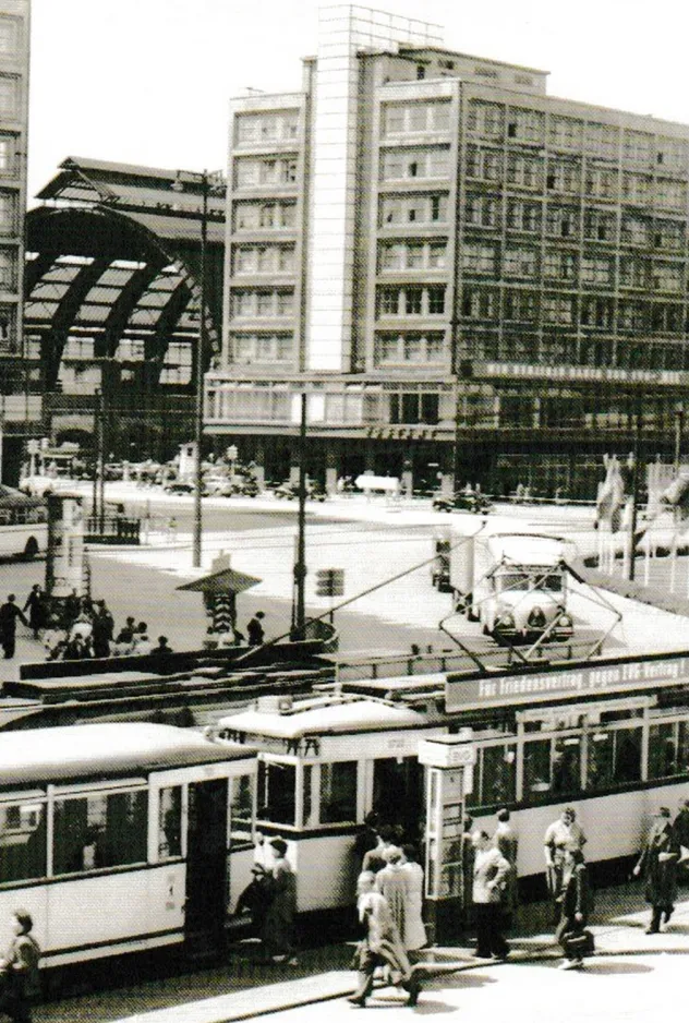 Postkarte: Berlin Straßenbahnlinie 71  am S Hackescher Markt (1960-1965)