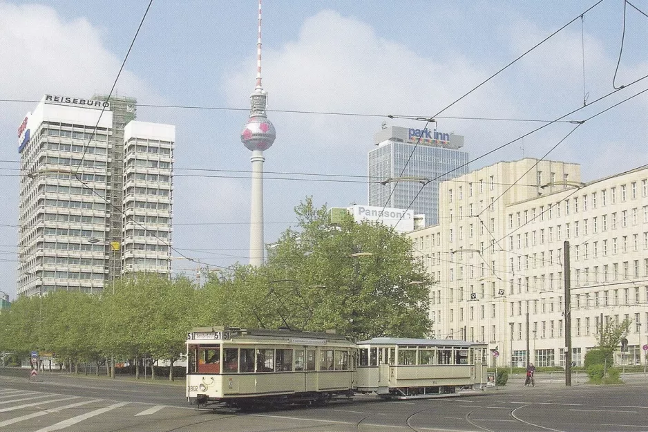 Postkarte: Berlin Themenfahrten mit Museumswagen 3802 am Mollstr. / Otto-Braun-Str.  (2006)