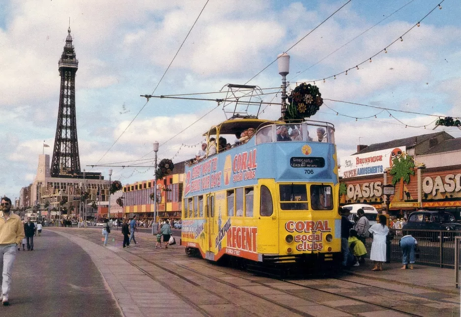 Postkarte: Blackpool Straßenbahnlinie T1 mit Museumswagen 706 nahe bei North Pier (1989)