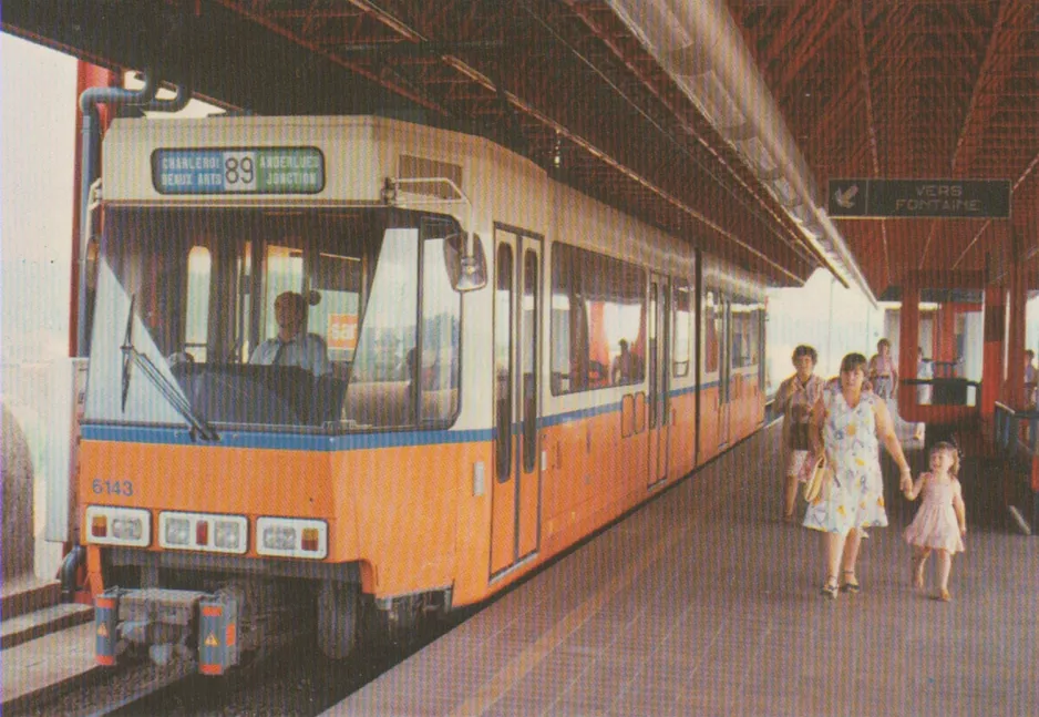 Postkarte: Brüssel Straßenbahnlinie M1 mit Gelenkwagen 6143 am (1983)