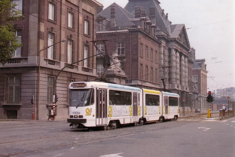 Postkarte: Brüssel Tourist Tramway mit Gelenkwagen 7930 auf Boulevard General Jaques / Generaal Jacqueslaan (1989)