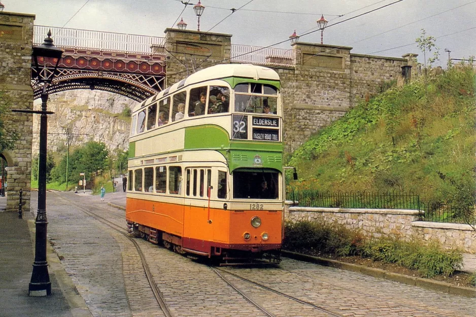 Postkarte: Crich Museumslinie mit Doppelstocktriebwagen 1282nah Bowes-Lyon Bridge (1980)