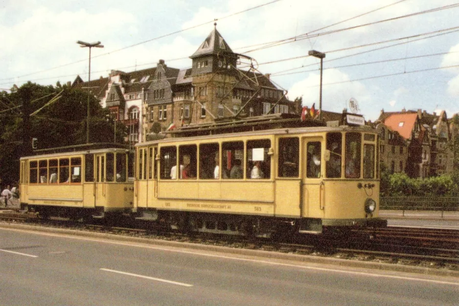 Postkarte: Düsseldorf Stadtrundfahrten mit Triebwagen 583 nahe bei Oberkasseler Brücke (1988)