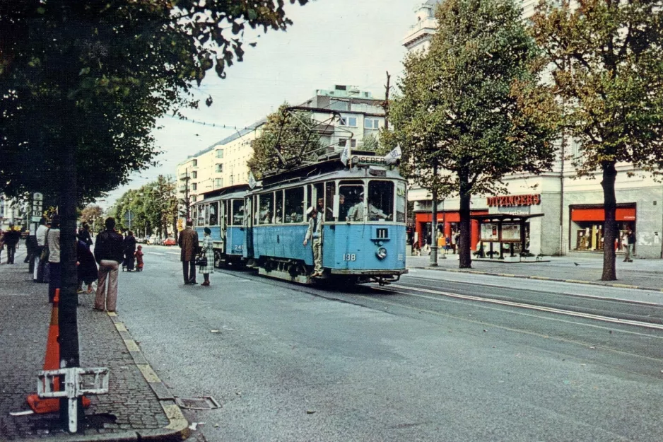 Postkarte: Göteborg 12 (Lisebergslinjen) mit Triebwagen 198 auf Kungsportsavenyen (1981)