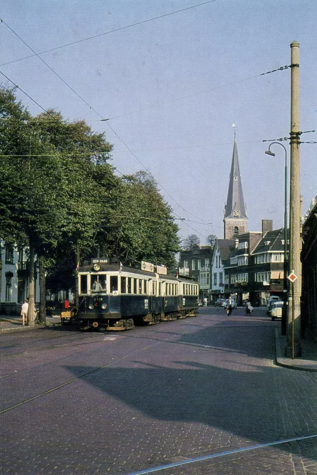 Postkarte: Haarlem Regionallinie A mit Triebwagen A 613/614 auf Parkweg, Voorburg (1961)