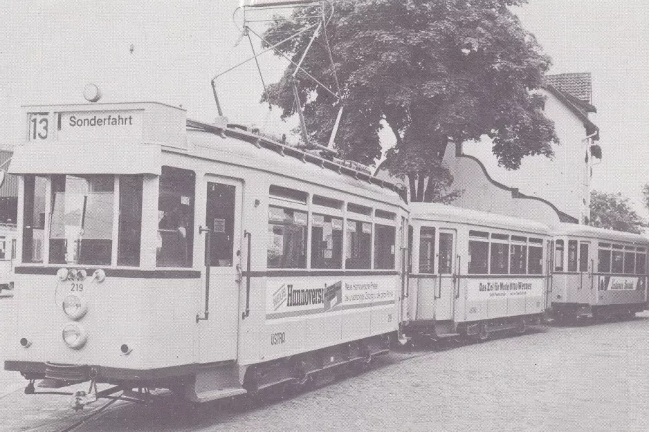 Postkarte: Hannover Triebwagen 219 am Döhren / Betriebshof (1976)