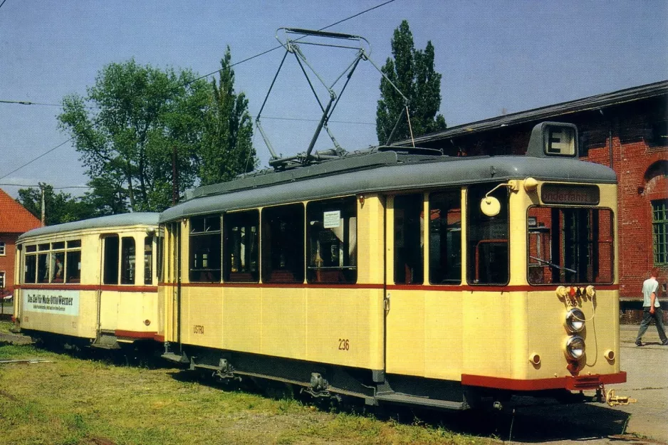 Postkarte: Hannover Triebwagen 236 vor Straßenbahn-Museum (1994)