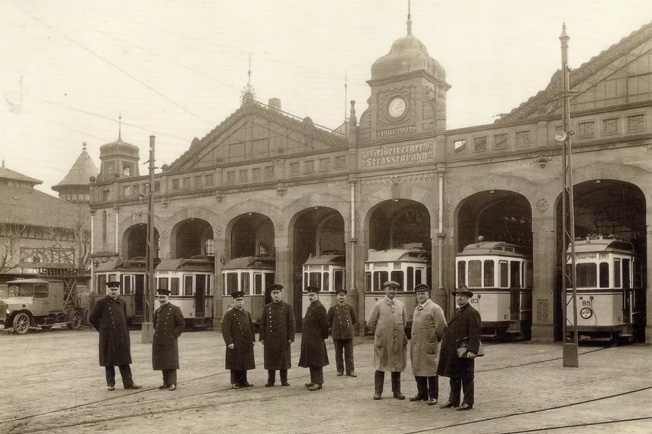 Postkarte: Heidelberg Triebwagen 83 vor Betriebshof (1928)