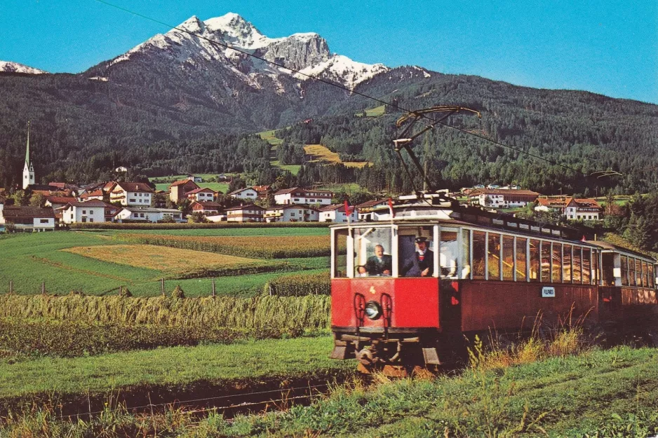 Postkarte: Innsbruck Stubaitalbahn (STB) mit Triebwagen 4nah Nockspitze (1982)