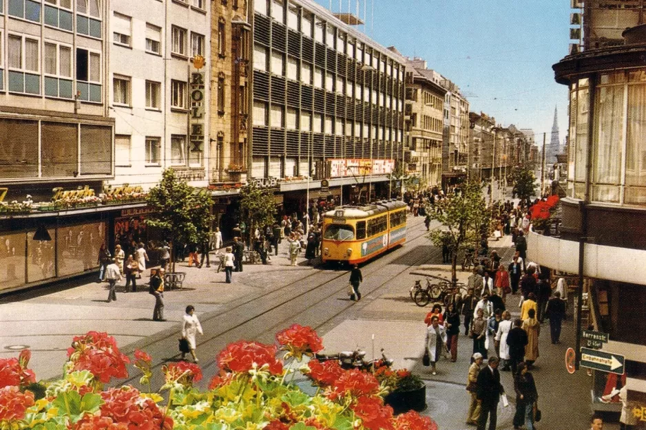 Postkarte: Karlsruhe Straßenbahnlinie 5 nah Marktplatz (1965)