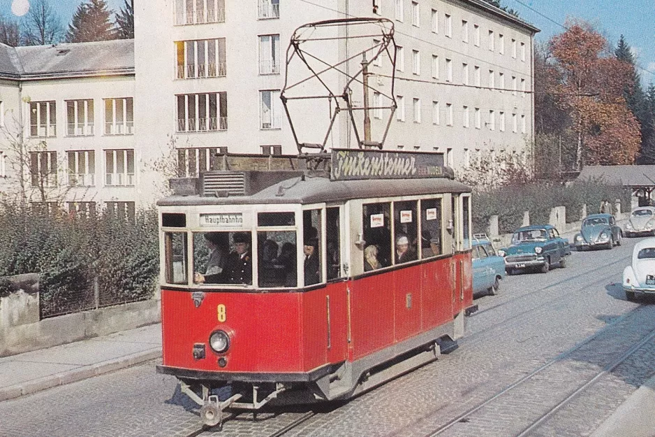 Postkarte: Klagenfurt Straßenbahnlinie A mit Triebwagen 8 vor Landeskrankenhaus (1959)