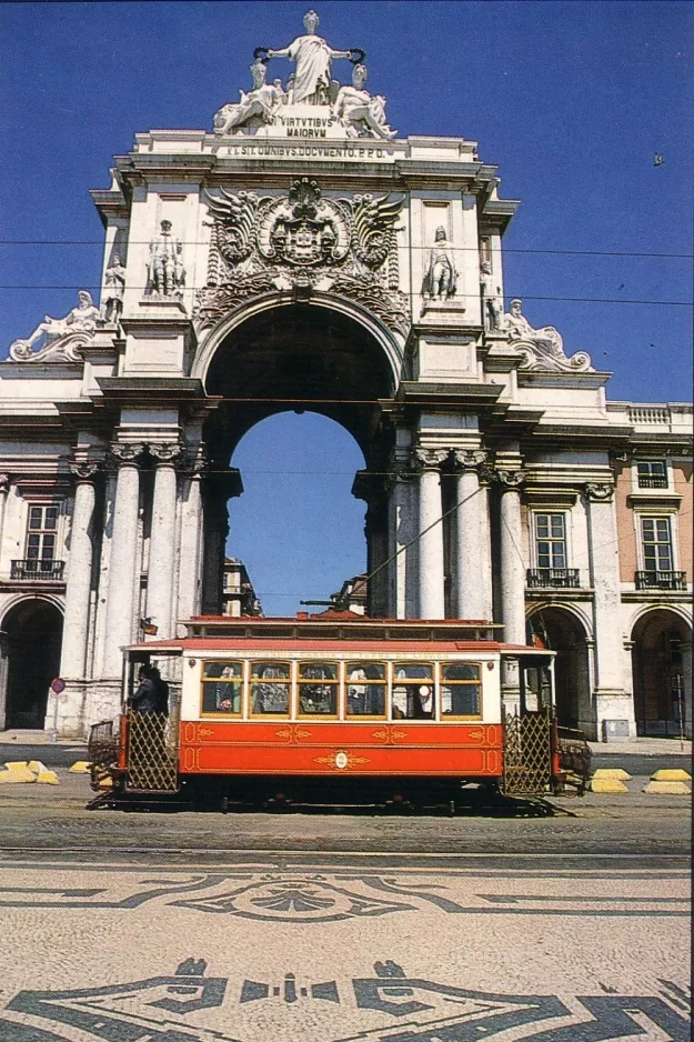 Postkarte: Lissabon Colinas Tour mit Triebwagen 2 auf Praça do Comércio (1998)