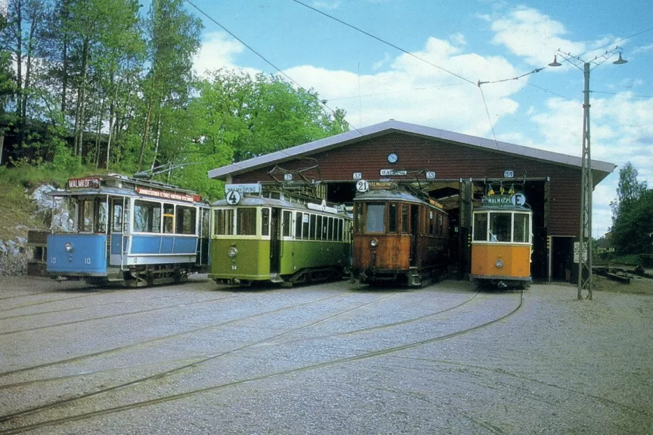 Postkarte: Malmköping Triebwagen 10 vor dem Depot Hall III (1980)