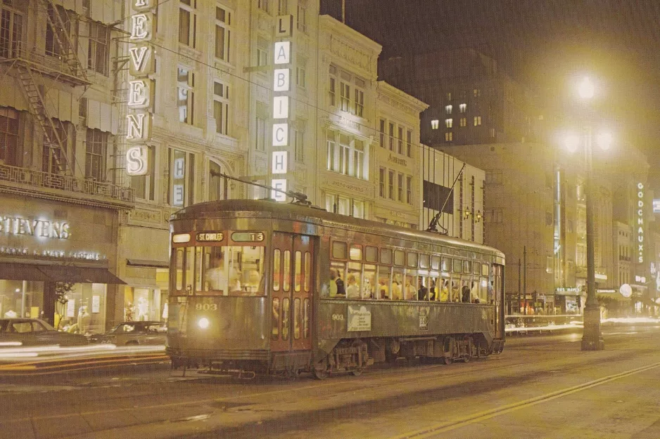 Postkarte: New Orleans Linie 12 St. Charles Streetcar mit Triebwagen 903nah St Charles / Melpomene (1971)