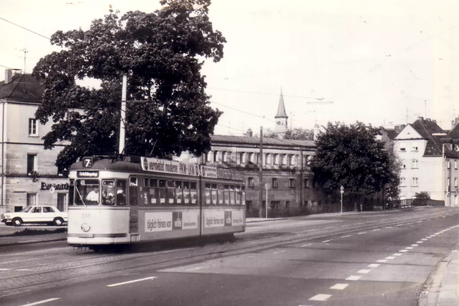 Postkarte: Nürnberg Straßenbahnlinie 7 mit Gelenkwagen 335 am Stadthalle (1981)