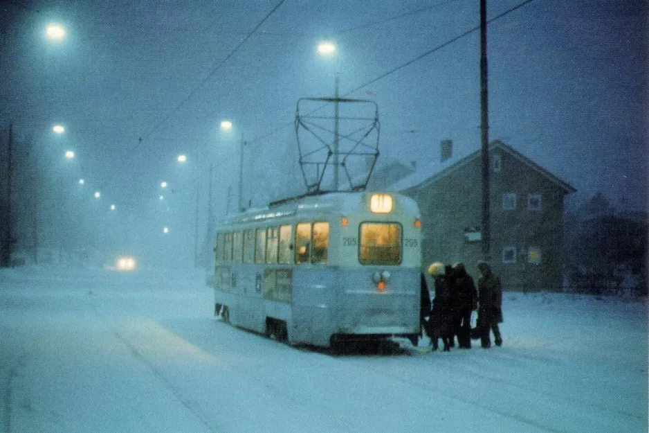 Postkarte: Oslo Straßenbahnlinie 11 mit Triebwagen 205 am Grefsen stasjon (1977)