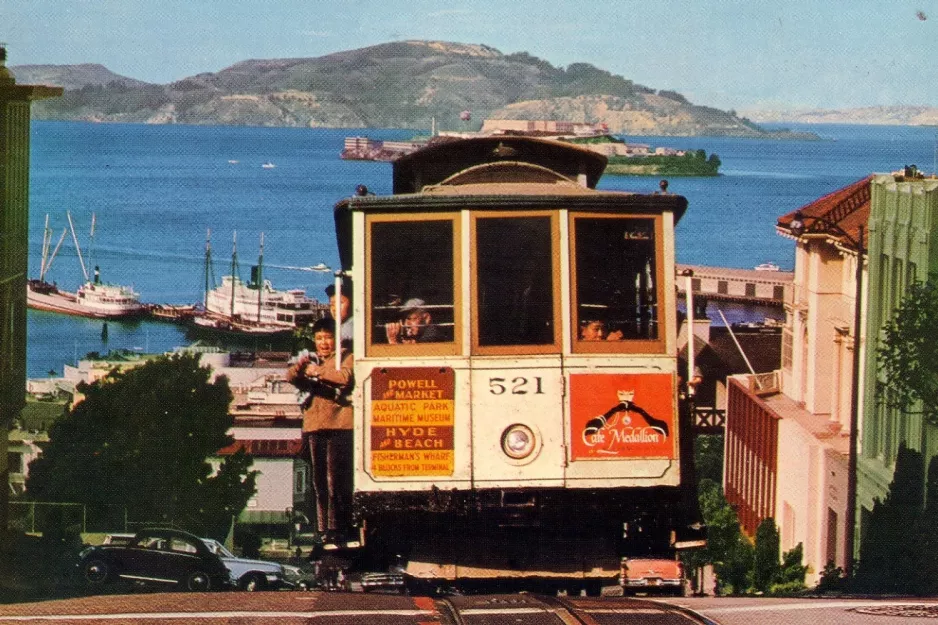 Postkarte: San Francisco Kabelstraßenbahn Powell-Hyde mit Kabelstraßenbahn 521nah Lombard St (1974)