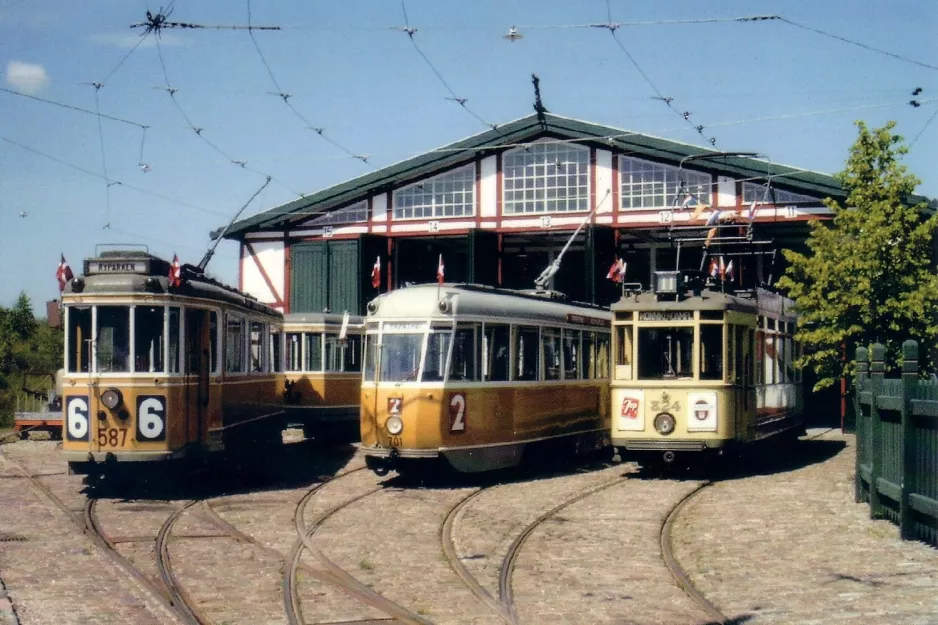 Postkarte: Skjoldenæsholm Triebwagen 587 vor Valby Gamle Remise (1999)