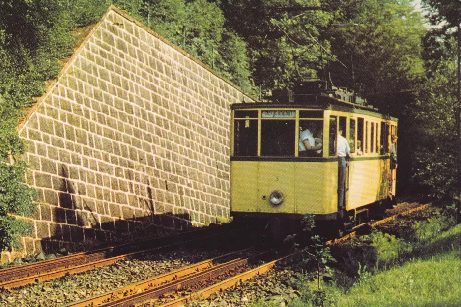 Postkarte: Wuppertal Barmer Bergbahn mit Triebwagen Barmer Bergbahn 5 nahe bei Toelleturm (1958)