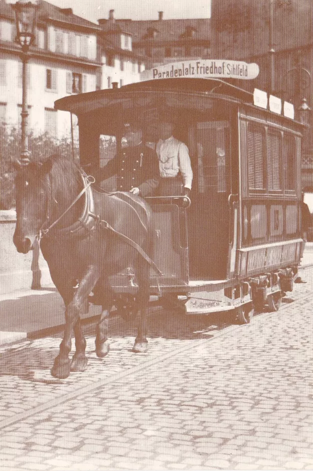 Postkarte: Zürich Pferdebahnlinie mit Pferdebahnwagen 13 auf Bahnhofstr. / HB (1898)