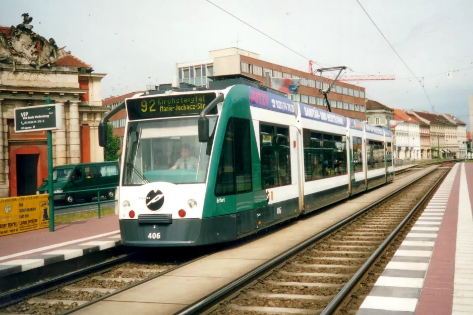 Potsdam Straßenbahnlinie 92 mit Niederflurgelenkwagen 406 "Erfurt" am Alter Markt/Landtag (2001)
