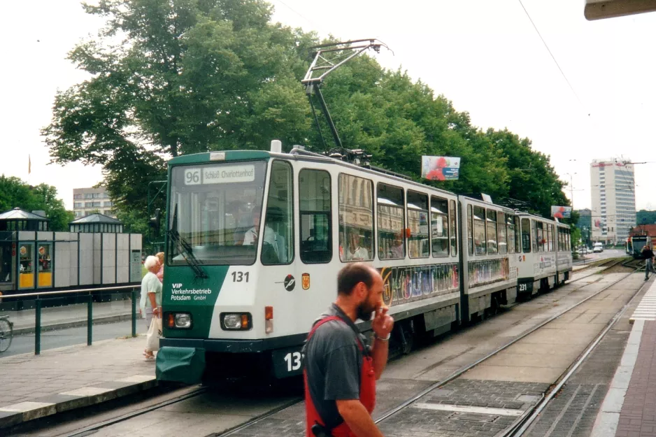 Potsdam Straßenbahnlinie 96 mit Gelenkwagen 131 am Platz der Einheit/West (2001)
