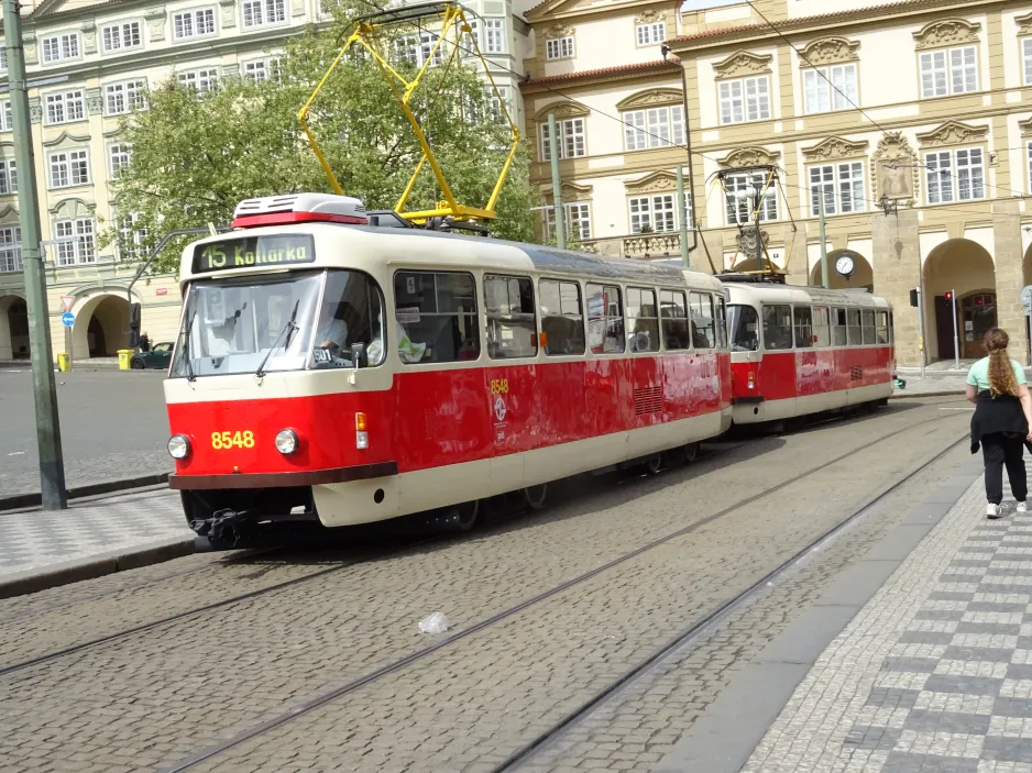 Prag Straßenbahnlinie 15 mit Triebwagen 8548 am Malostranské náměstí (2024)