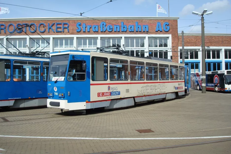 Rostock Fahrschulwagen 708 vor Hamburger Str. (2011)