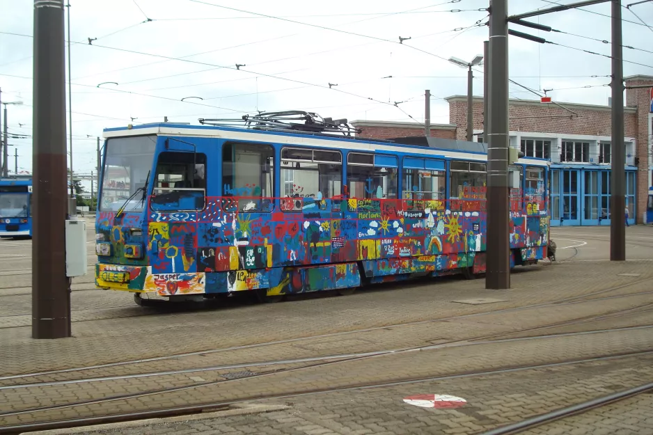 Rostock Triebwagen 710 am Hamburger Str. (2015)