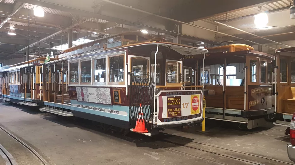 San Francisco Kabelstraßenbahn 17 innen Washington & Mason (2019)