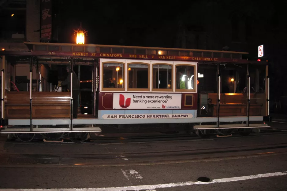 San Francisco Kabelstraßenbahn California mit Kabelstraßenbahn 49 am California & Drumm (2010)