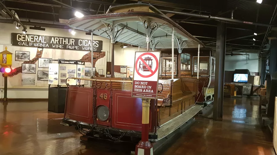 San Francisco Offen Kabelstraßenbahn 46 im Cable Car Museum (2019)