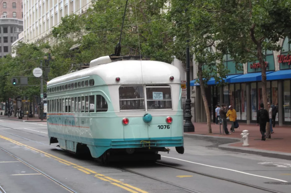 San Francisco Triebwagen 1076 am Market & 4th (2010)