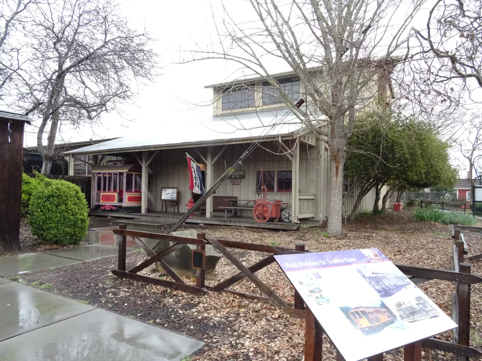 San Jose vor Trolley Barn (2023)