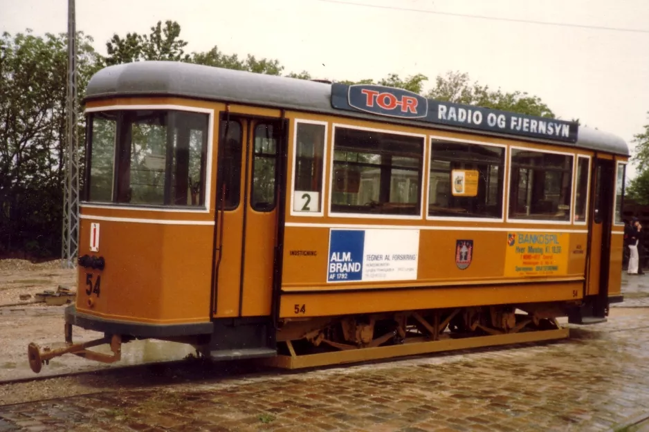Skjoldenæsholm Beiwagen 54 vor Das Straßenbahnmuseum (1983)