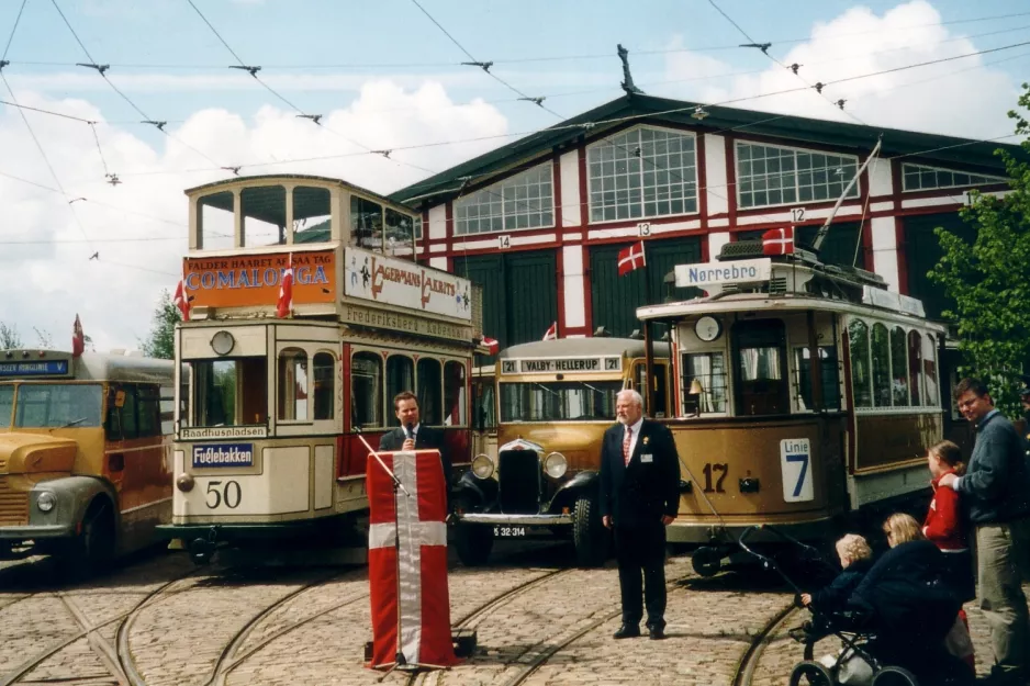 Skjoldenæsholm Doppelstocktriebwagen 50 vor Valby Gamle Remise (2004)