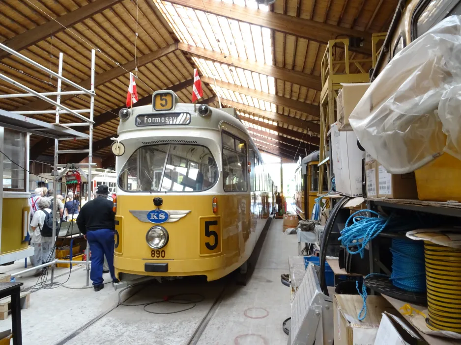 Skjoldenæsholm Gelenkwagen 890 im Depot 1 (2024)