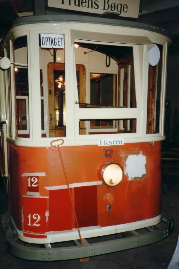Skjoldenæsholm Triebwagen 12 während der Restaurierung Odense, Vorderansicht (1990)
