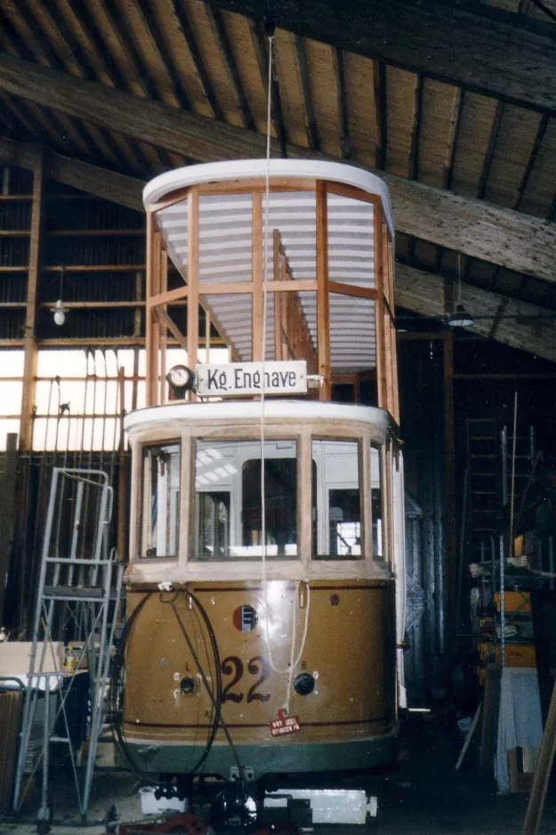 Skjoldenæsholm Triebwagen 22 während der Restaurierung Das Straßenbahnmuseum (2004)