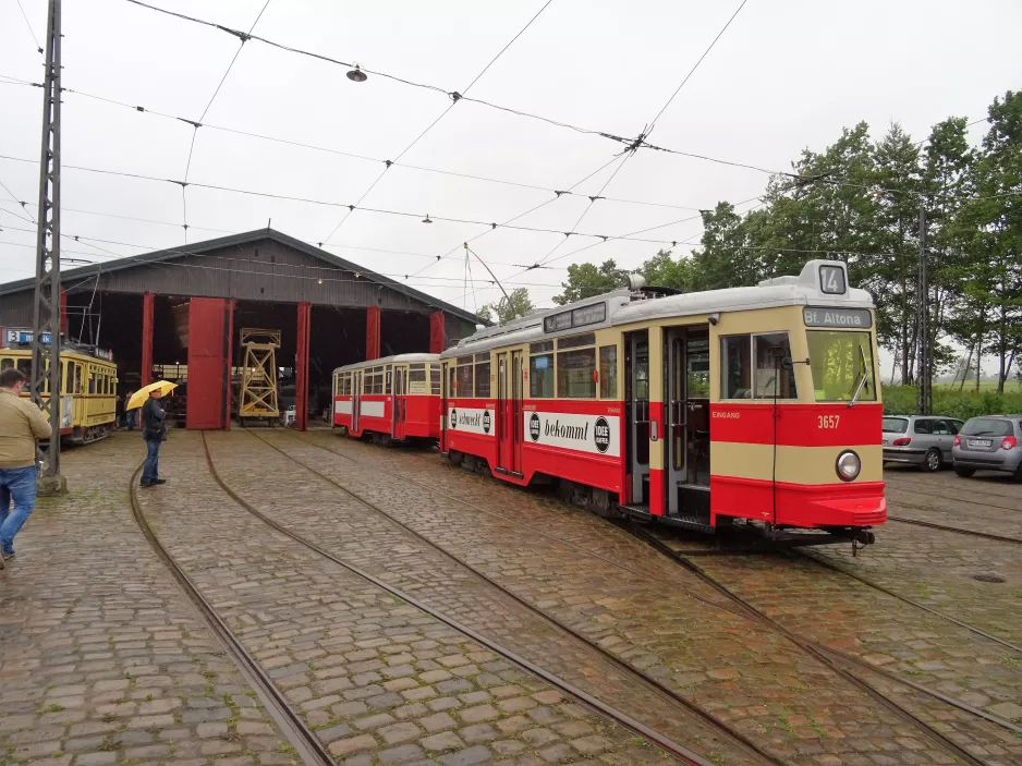 Skjoldenæsholm Triebwagen 3657 vor Das Straßenbahnmuseum (2017)