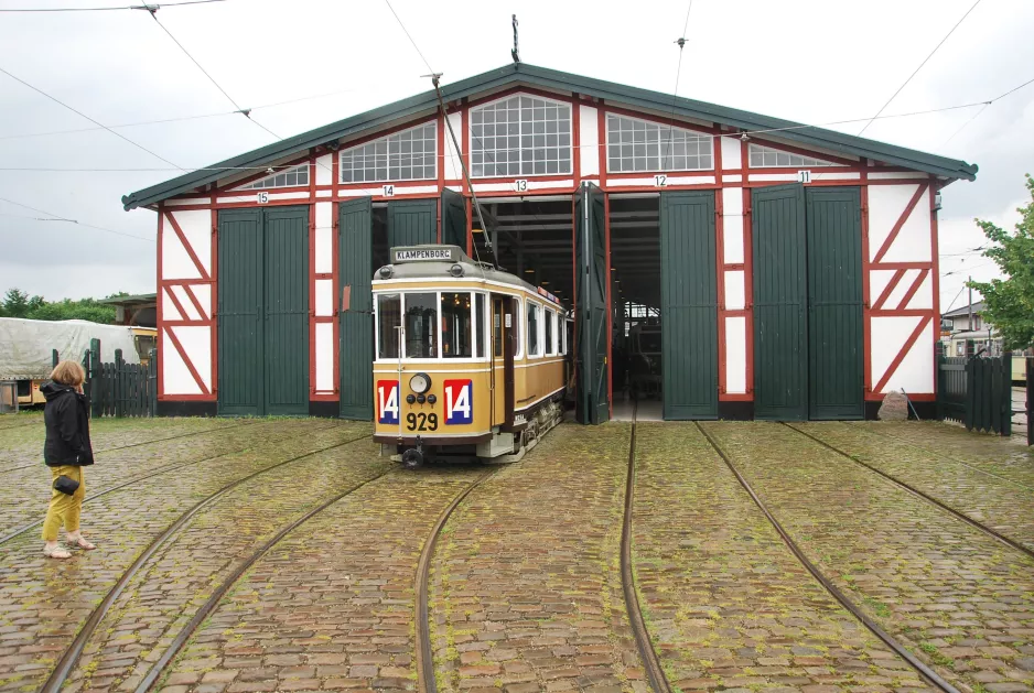 Skjoldenæsholm Triebwagen 929 vor Valby Gamle Remise (2016)